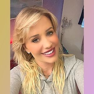 Meet your Posher, Alexandra